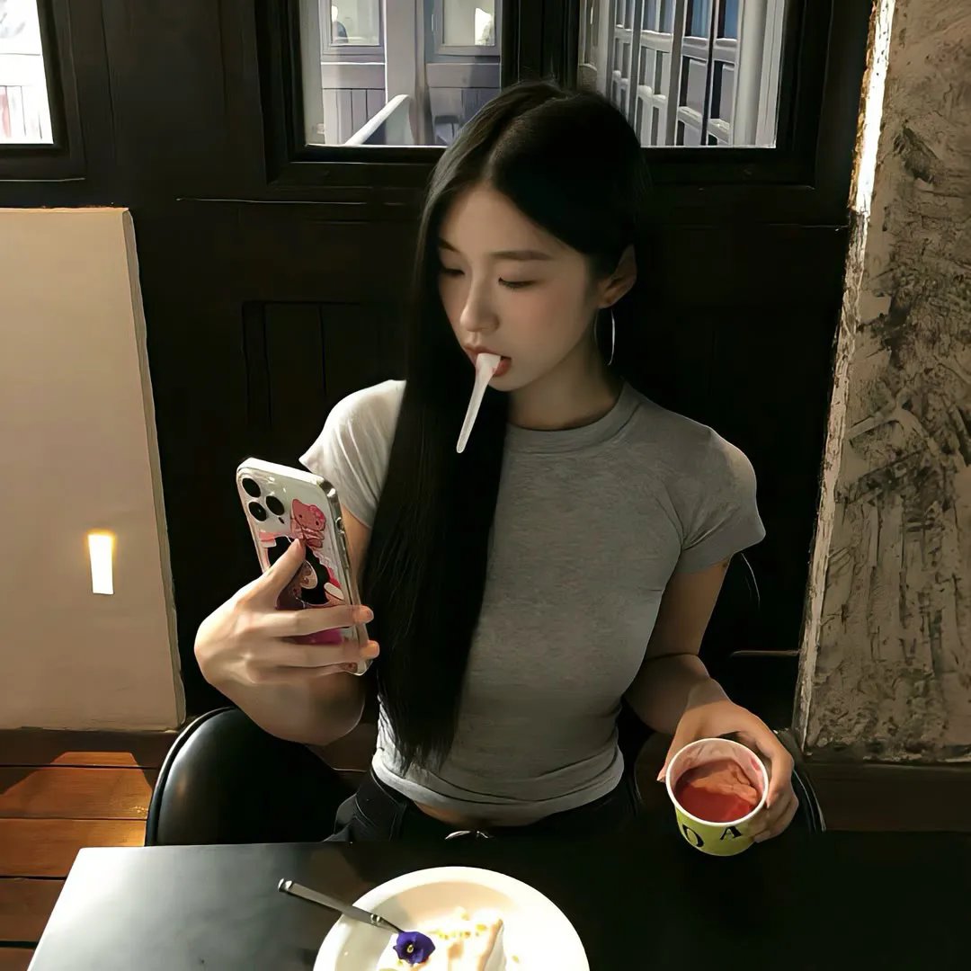 神秘裸女